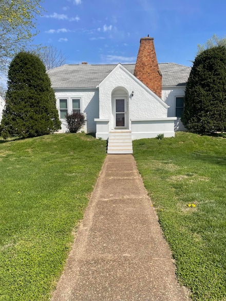 1002 Ozark Ave, Cabool, MO 65689