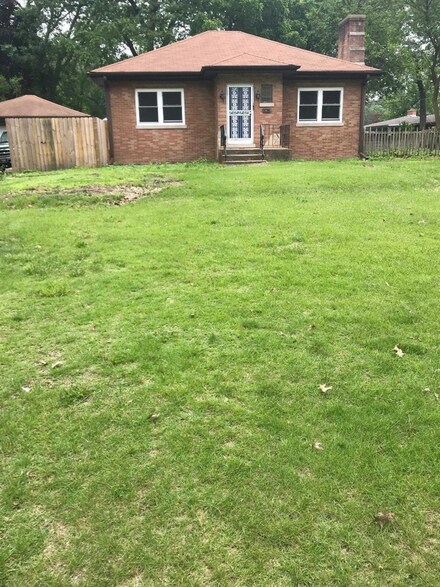 4873 Cleveland St, Gary, IN 46408