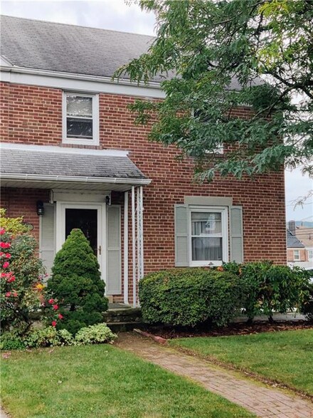 1524 Catalina Ave, Allentown, PA 18103