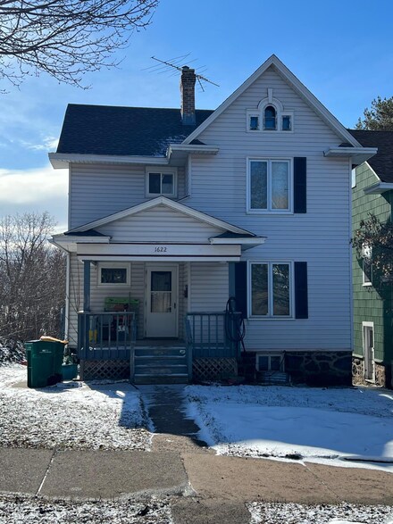 1622 E 3rd St, Duluth, MN 55812