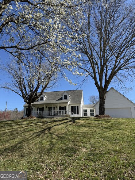 69 Stringer Cochran Rd, Murrayville, GA 30564