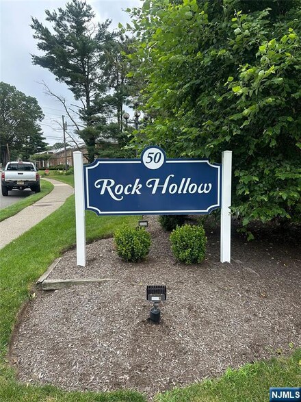 50 Rock Rd Unit A13, Hawthorne, NJ 07506