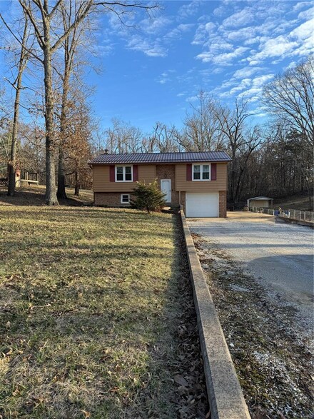 211 Tanglewood Dr, Perryville, MO 63775