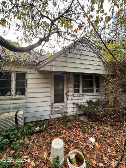 32 Cook St, Hunlock Creek, PA 18621