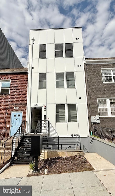 1004 18th St NE Unit 6, Washington, DC 20002