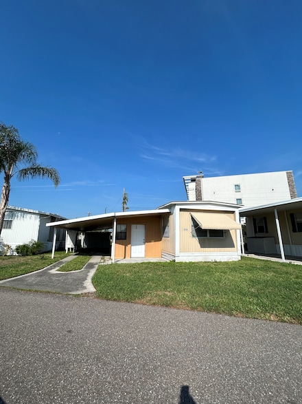 579 Falcon Ave, Lakeland, FL 33815