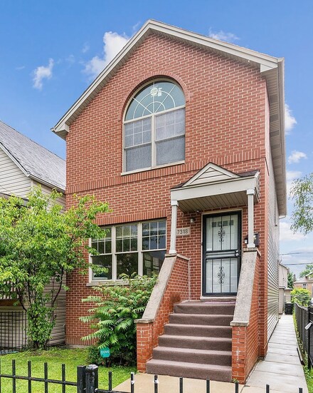 7318 S University Ave, Chicago, IL 60619