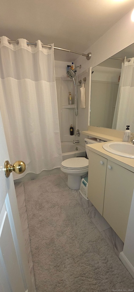 97 Highland Rd, Stamford, CT 06902