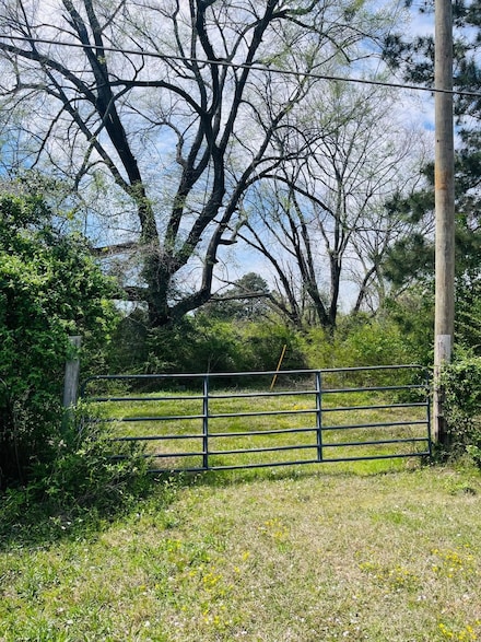 3804 Buchanan Loop Rd, Texarkana, TX 75501