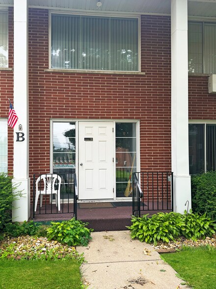 124 N Whistler Ave Unit 2-8, Freeport, IL 61032