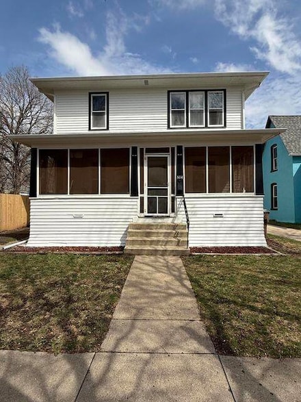 804 W 3rd Ave, Mitchell, SD 57301