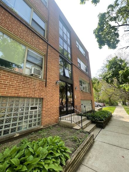 6827 N Oakley Ave Unit 3C, Chicago, IL 60645