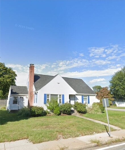 506 Killingly St, Johnston, RI 02919