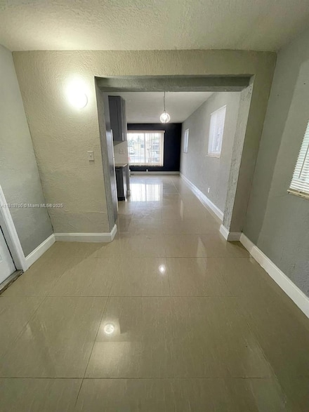 2720 NW 2nd St, Pompano Beach, FL 33069