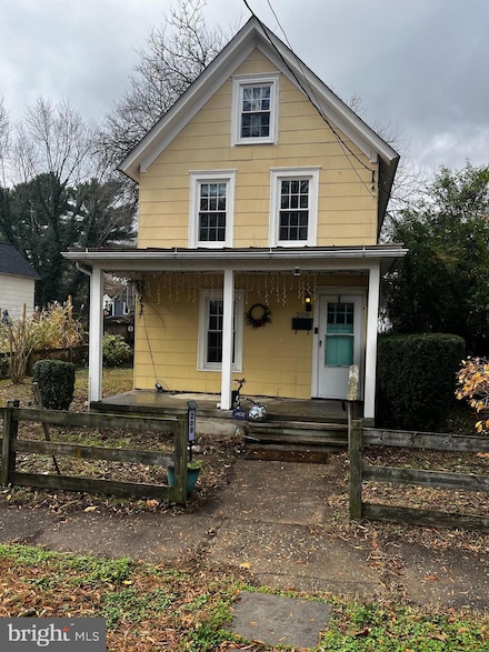 208 S 3rd St, Denton, MD 21629