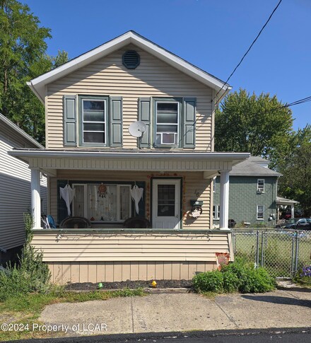 16 W Hartford St, Ashley, PA 18706