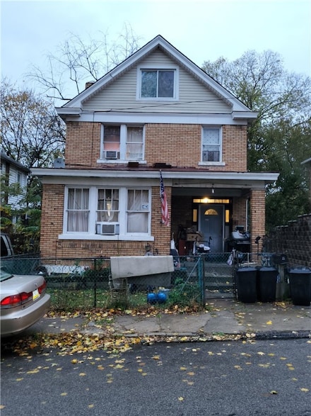 226 Parkfield St, Pittsburgh, PA 15210