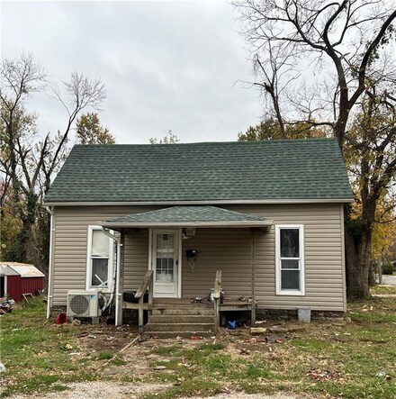729 W Allison St, Nevada, MO 64772