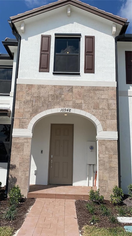 10948 W 32nd Ln, Hialeah, FL 33018