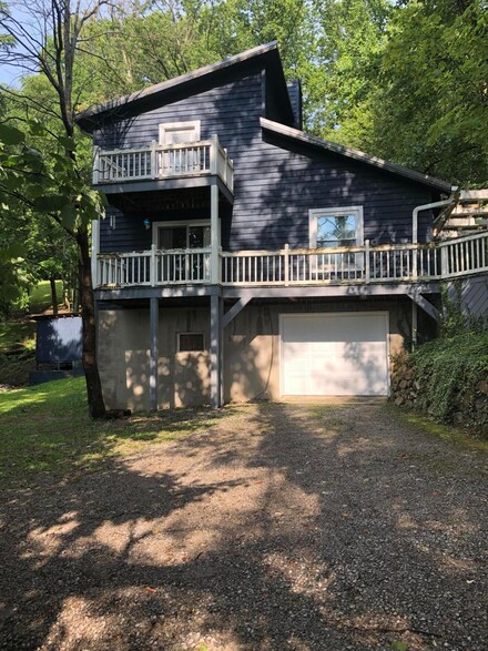 201 Glade St SE, Wise, VA 24293