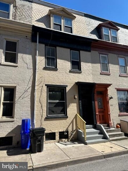 1835 Susquehanna St, Harrisburg, PA 17102
