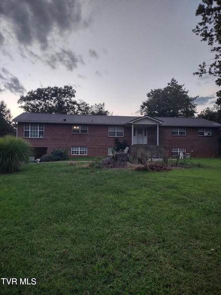 1865 Rheatown Rd, Chuckey, TN 37641