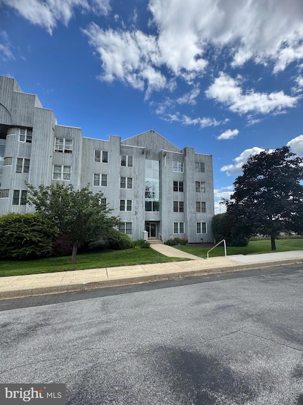 5207 Le Parc Dr Unit 8, Wilmington, DE 19809