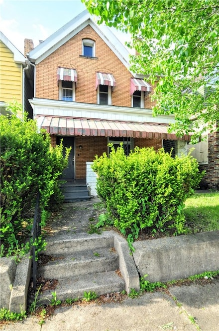 116 Custer Ave, Vandergrift, PA 15690
