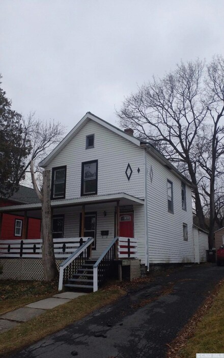 11 Van Buren Ave, Ravena, NY 12143