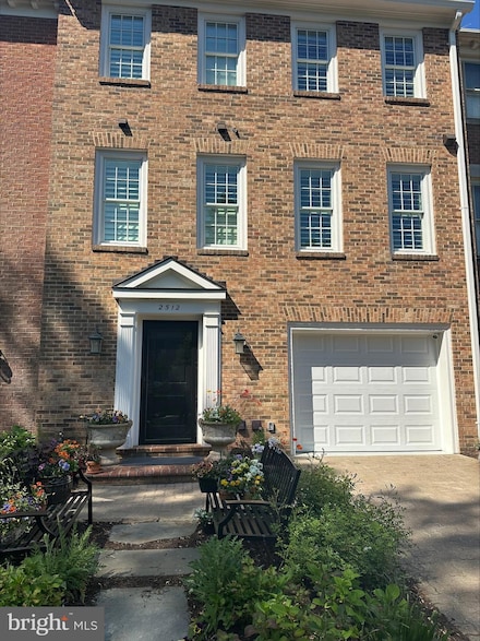 2512 N Harrison St, Arlington, VA 22207