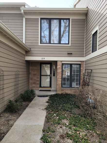 1214 Gulfstream Pkwy Unit 1, Libertyville, IL 60048