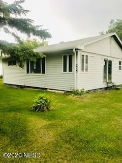 225 3rd St, New Effington, SD 57255