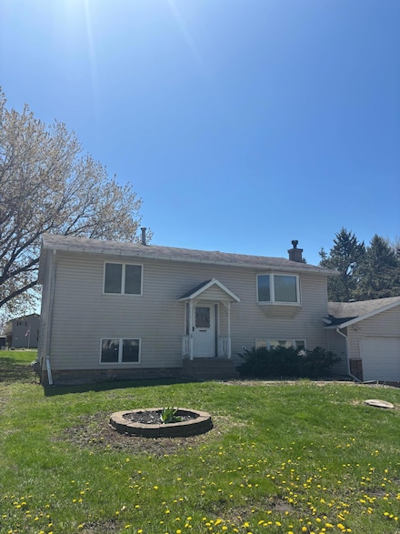 409 4th St NE, Hayfield, MN 55940