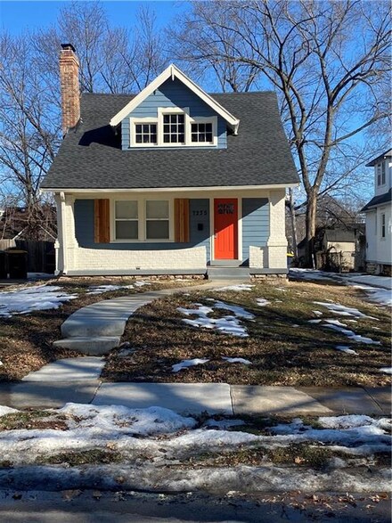 7235 Highland Ave, Kansas City, MO 64131