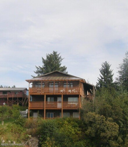 707 Railroad Ave, Cordova, AK 99574