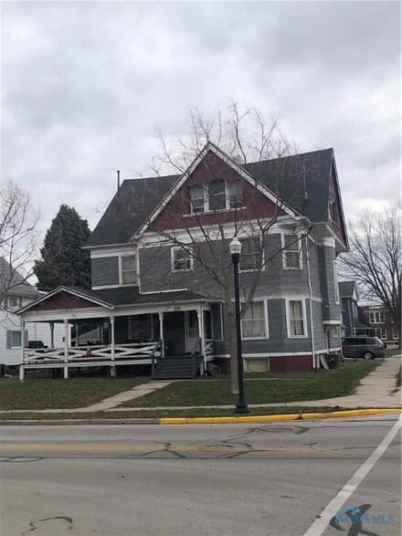 231 W Washington St, Napoleon, OH 43545
