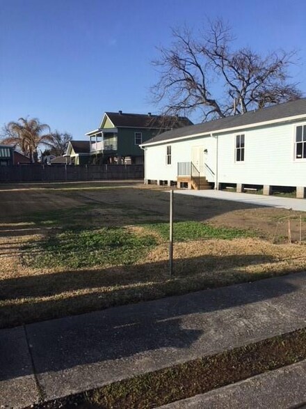 0 10th St, Gretna, LA 70053