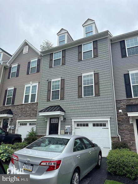 132 Mulberry Dr, Malvern, PA 19355