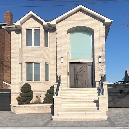 162-49 95th St, Jamaica, NY 11414