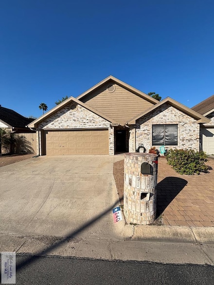 240 Heather Dr, Harlingen, TX 78552