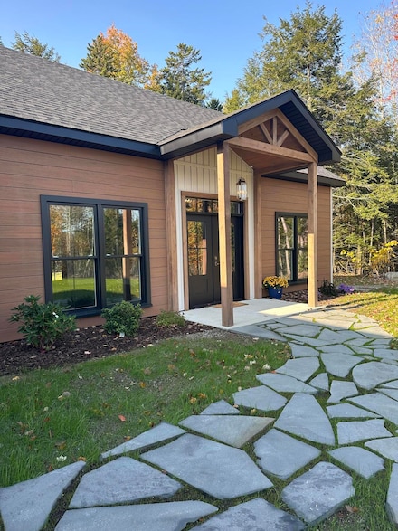 7 Village Loop Rd, Bucksport, ME 04416