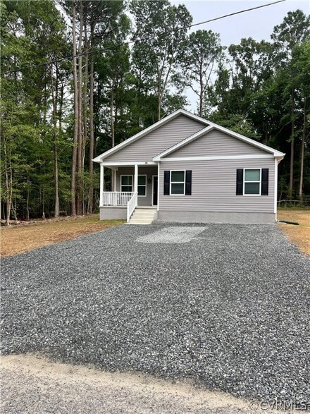 36 Lake Dr, Colonial Beach, VA 22443