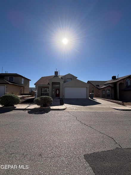 1214 Olga Mapula Dr, El Paso, TX 79936
