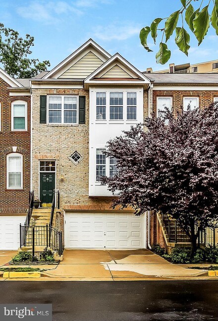 6231 Split Creek Ln, Alexandria, VA 22312