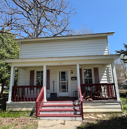605 N Jefferson St, Harvard, IL 60033
