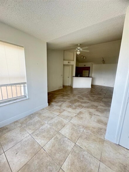 3400 Pinewalk Dr N Unit 934, Margate, FL 33063