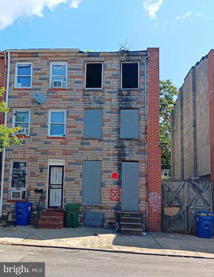 109 S Carey St, Baltimore, MD 21223