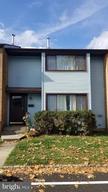 215 Canterbury Ct, East Windsor, NJ 08520