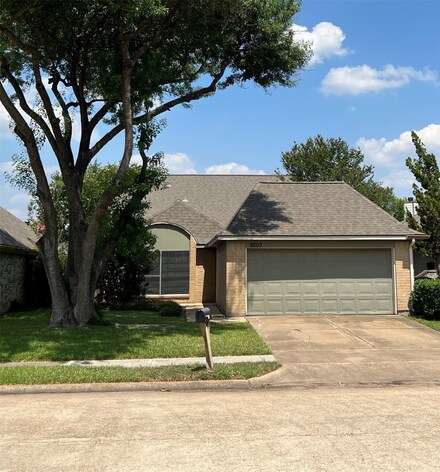 9203 Kalewood Dr, Houston, TX 77099
