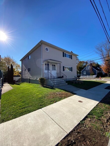 34 Grandview Ave Unit B, Watertown, MA 02472